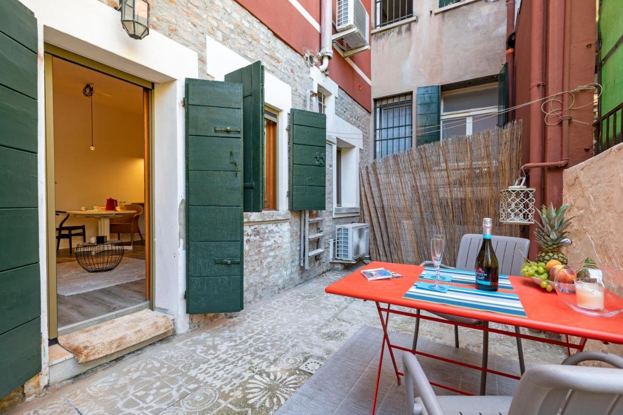 Snug Apartment With Private Courtyard M0270422677 ヴェネツィア エクステリア 写真